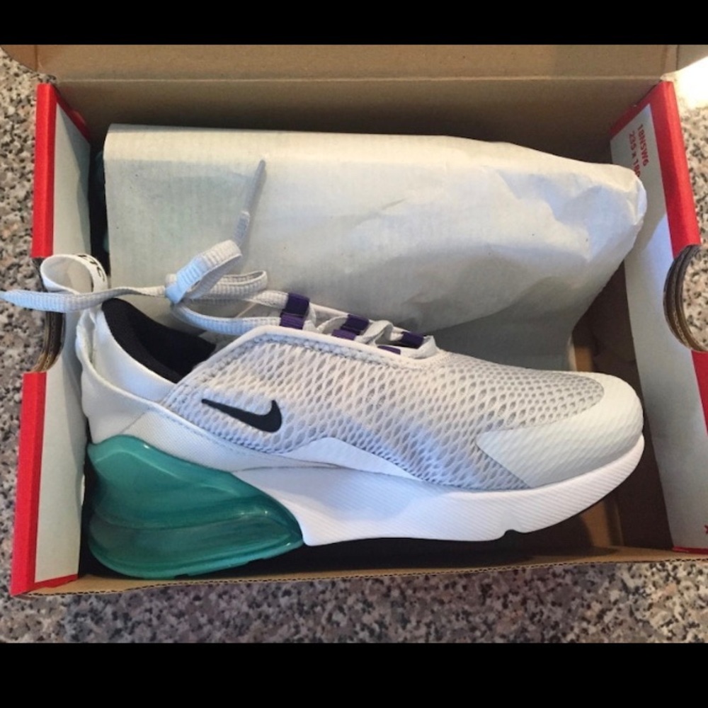 Brand New, In Box Boys Nike Air Max 270 Size 13C